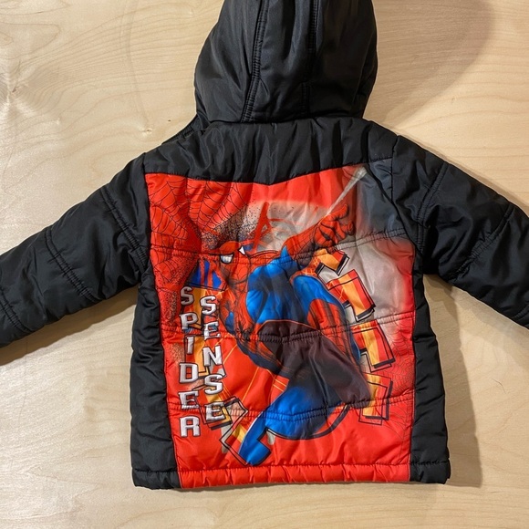 Marvel Spider Man Puffer Style Jacket 3T (IB) - Picture 8 of 13